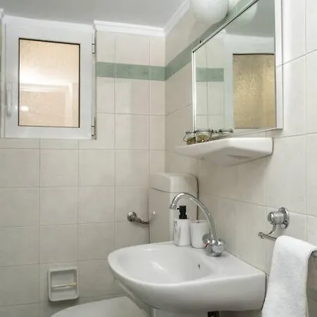 Classy & Comfy 1 Bd Apt 4' To Acropolis Apartment *
